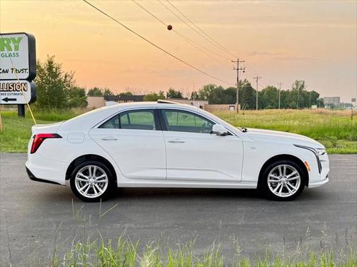 2025 Cadillac CT4 Luxury