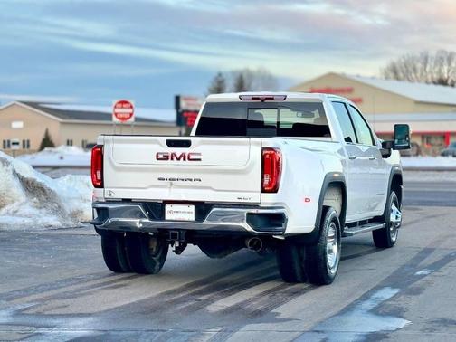 2023 GMC Sierra 3500 SLT