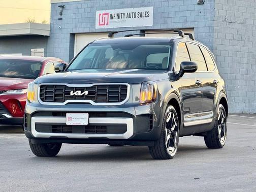 Gravity Gray 2024 Kia Telluride S