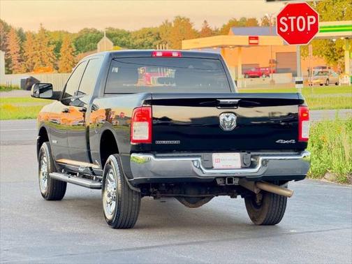2019 RAM 2500 Big Horn Crew Cab 4x4 6'4' Box