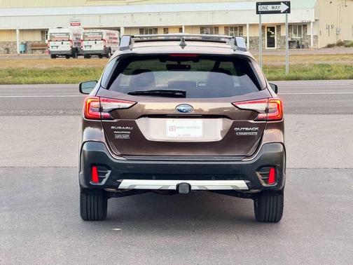 2021 Subaru Outback Touring XT