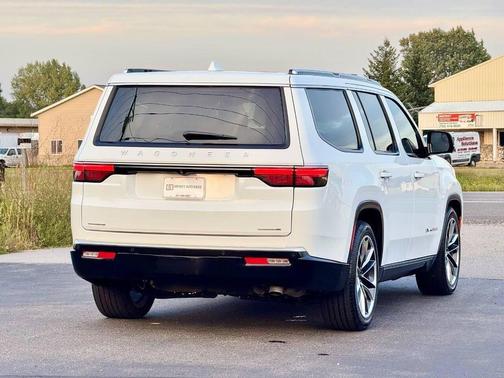 2023 Jeep Wagoneer Series III 4x4