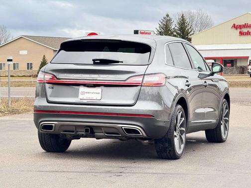 Asher Gray 2021 Lincoln Nautilus Reserve