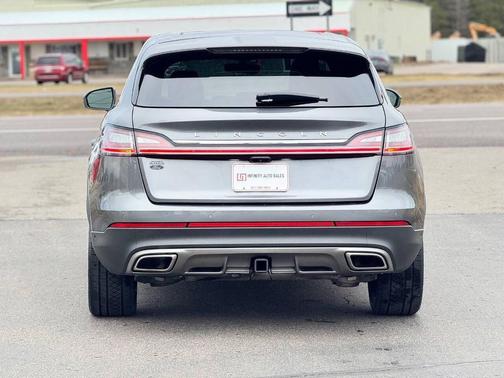 Asher Gray 2021 Lincoln Nautilus Reserve