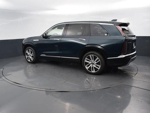 2026 Cadillac VISTIQ Luxury