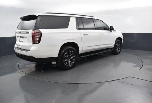 2022 Chevrolet Suburban 4WD Z71