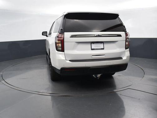 2022 Chevrolet Suburban 4WD Z71