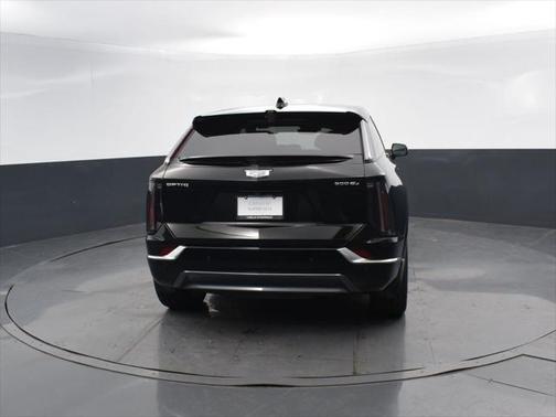 2025 Cadillac OPTIQ Luxury 2 AWD