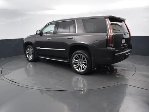 2017 Cadillac Escalade Luxury