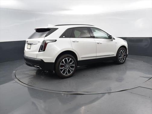 2025 Cadillac XT5 Sport