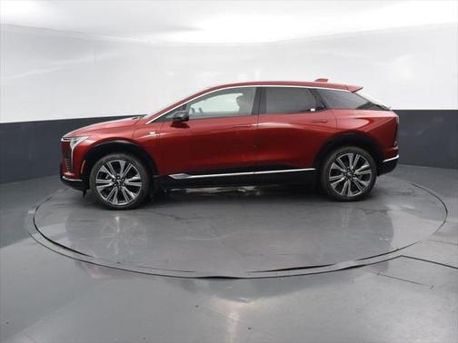 2025 Cadillac OPTIQ Luxury 2 AWD