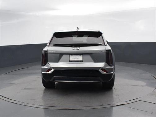 2025 Cadillac OPTIQ Luxury 2 AWD
