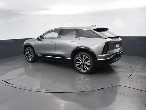 2025 Cadillac OPTIQ Luxury 2 AWD