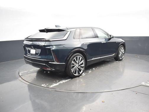 2024 Cadillac LYRIQ Luxury