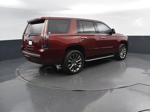 2019 Cadillac Escalade Luxury