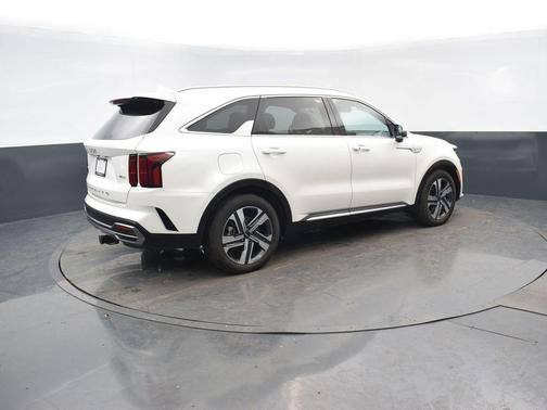 2022 Kia Sorento Plug-In Hybrid SX