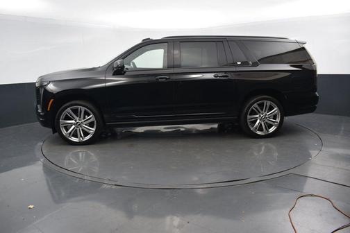 2025 Cadillac Escalade ESV Sport