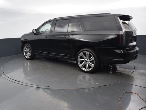 2025 Cadillac Escalade ESV Sport