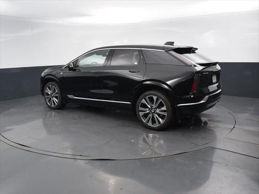 2025 Cadillac OPTIQ Luxury 2 AWD
