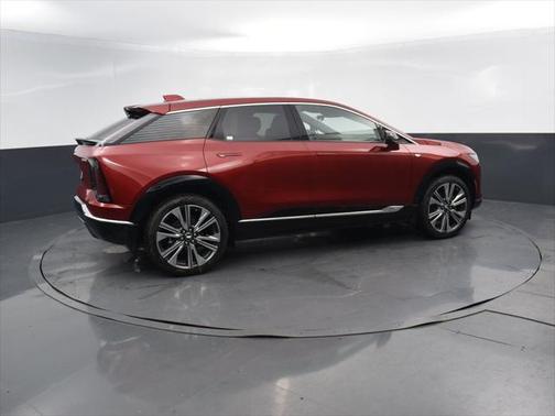 2025 Cadillac OPTIQ Luxury