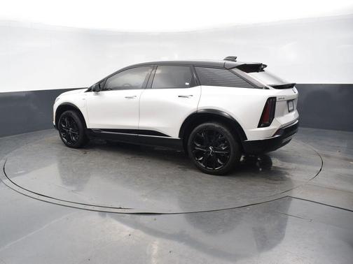 2025 Cadillac OPTIQ Sport 2 AWD