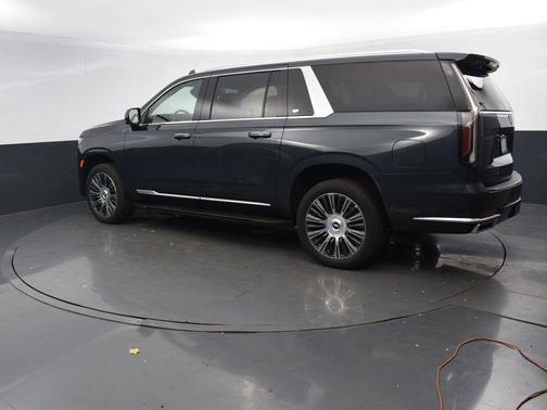 2022 Cadillac Escalade ESV Premium Luxury