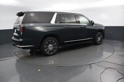 2022 Cadillac Escalade ESV Premium Luxury