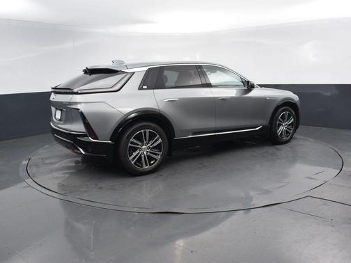 2025 Cadillac LYRIQ Luxury