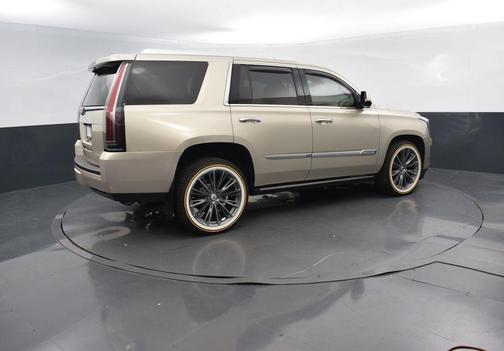 2017 Cadillac Escalade Platinum