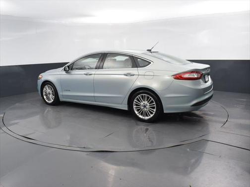 2014 Ford Fusion Hybrid SE