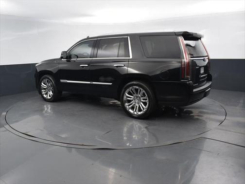 2019 Cadillac Escalade Luxury
