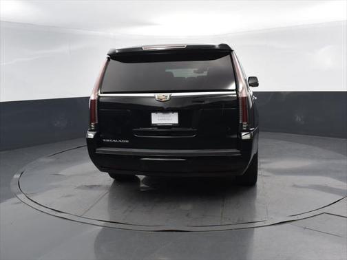 2019 Cadillac Escalade Luxury