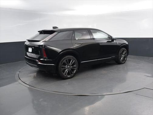 2025 Cadillac OPTIQ Sport 2 AWD