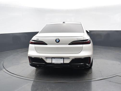 2023 BMW 760 i xDrive