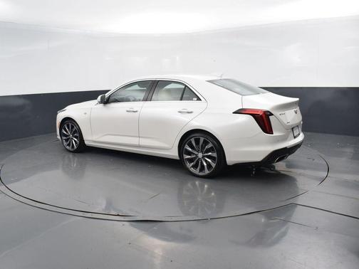 2022 Cadillac CT4 Premium Luxury