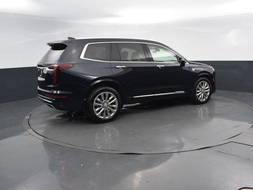 2022 Cadillac XT6 Premium Luxury AWD