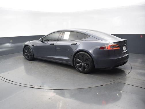 2022 Tesla Model S Base
