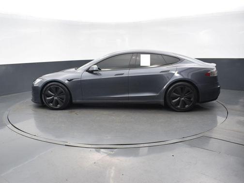 2022 Tesla Model S Base