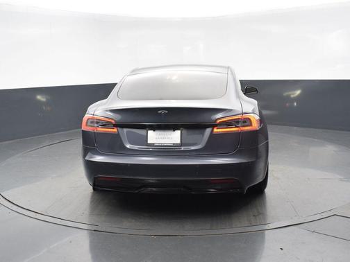 2022 Tesla Model S Base