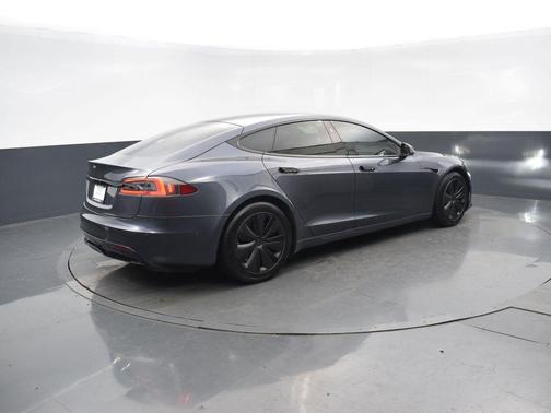 2022 Tesla Model S Base