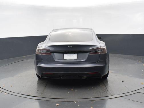 2022 Tesla Model S Base