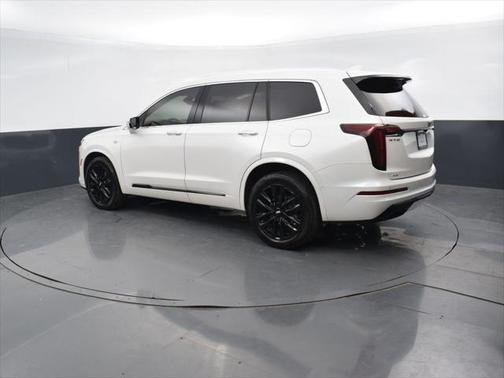 2022 Cadillac XT6 Premium Luxury AWD