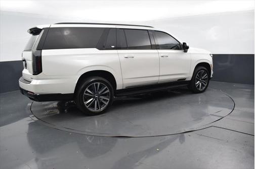 2025 Cadillac Escalade ESV Sport