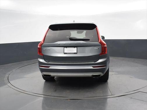 2020 Volvo XC90 T6 Momentum