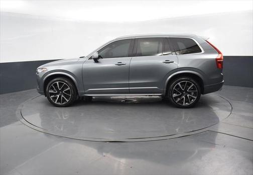2020 Volvo XC90 T6 Momentum
