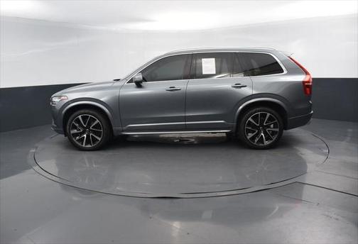 2020 Volvo XC90 T6 Momentum