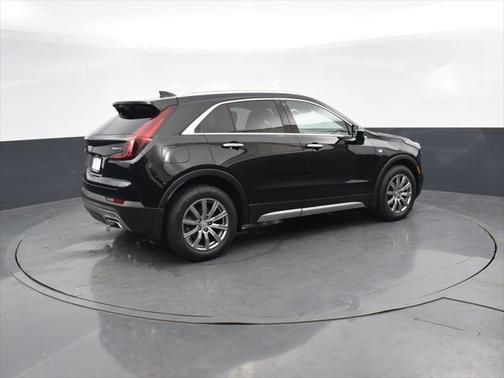 2021 Cadillac XT4 Premium Luxury