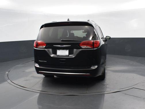 2020 Chrysler Pacifica Touring-L Plus