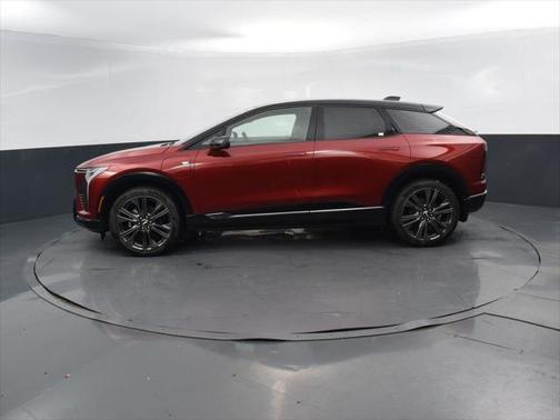 2025 Cadillac OPTIQ Sport 2 AWD