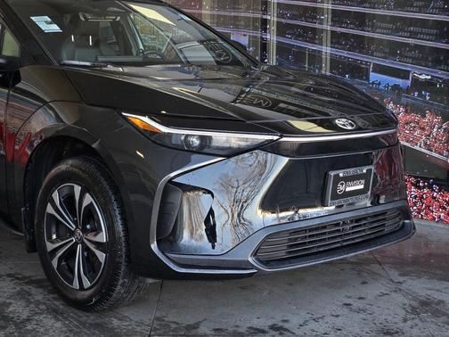 2025 Toyota bZ4X XLE